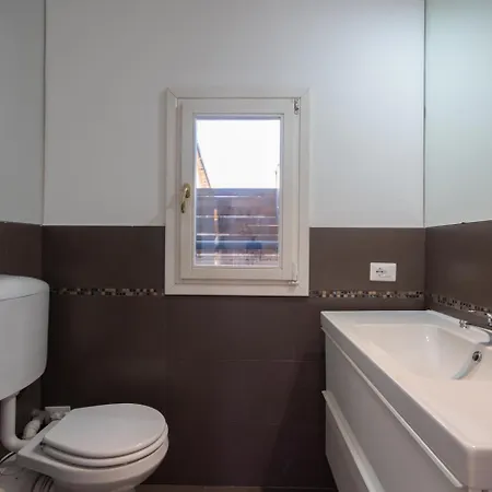 Velvet Terrace Apartment *